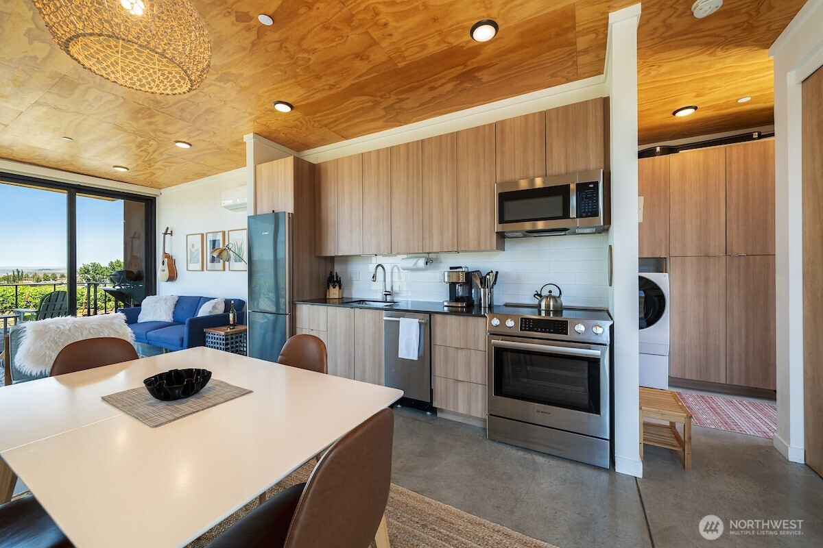 23648 Cliffe Pointe Road NW #10C, Quincy, WA 98848