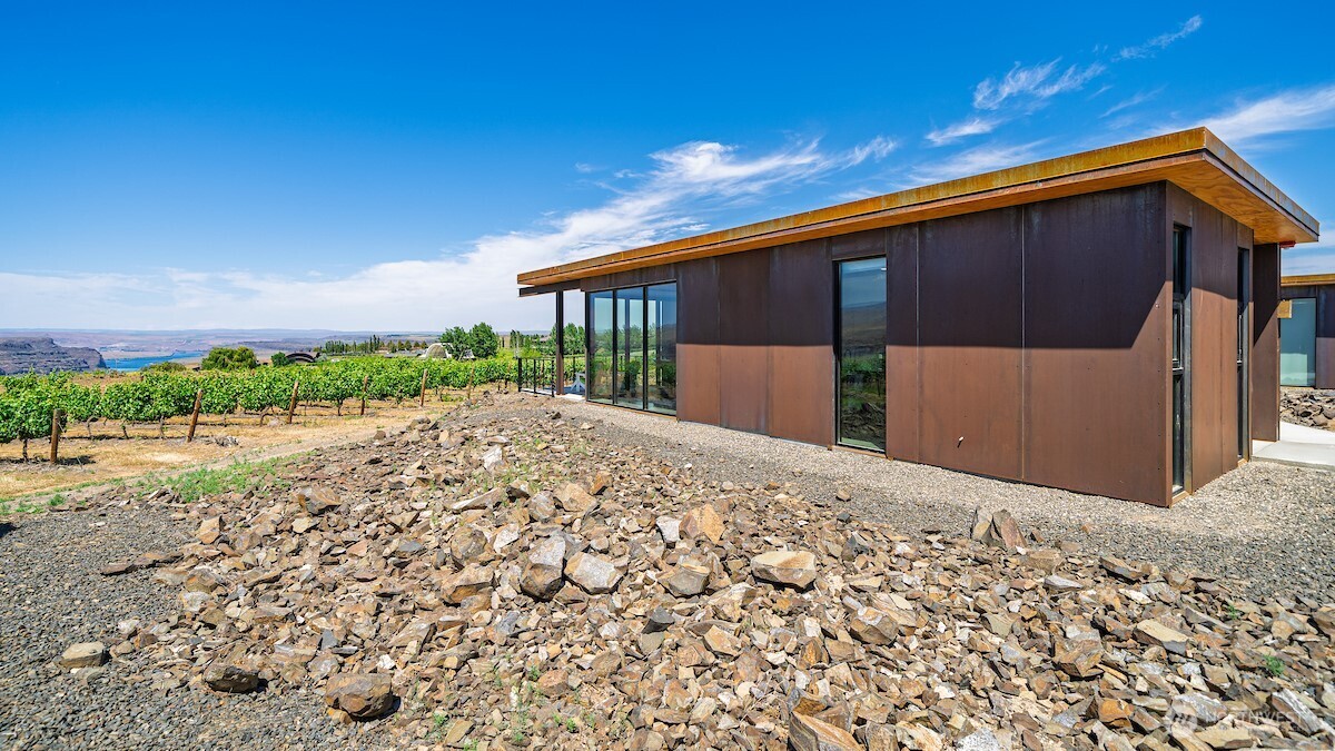 23648 Cliffe Pointe Road NW #10C, Quincy, WA 98848