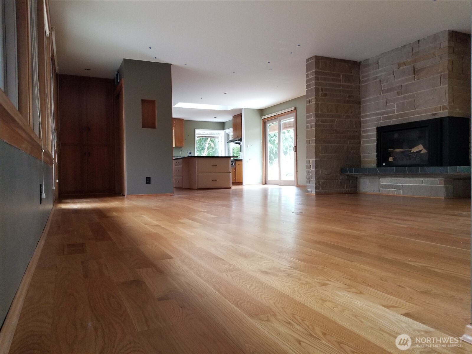 18427 91st Place W, Edmonds, WA 98026