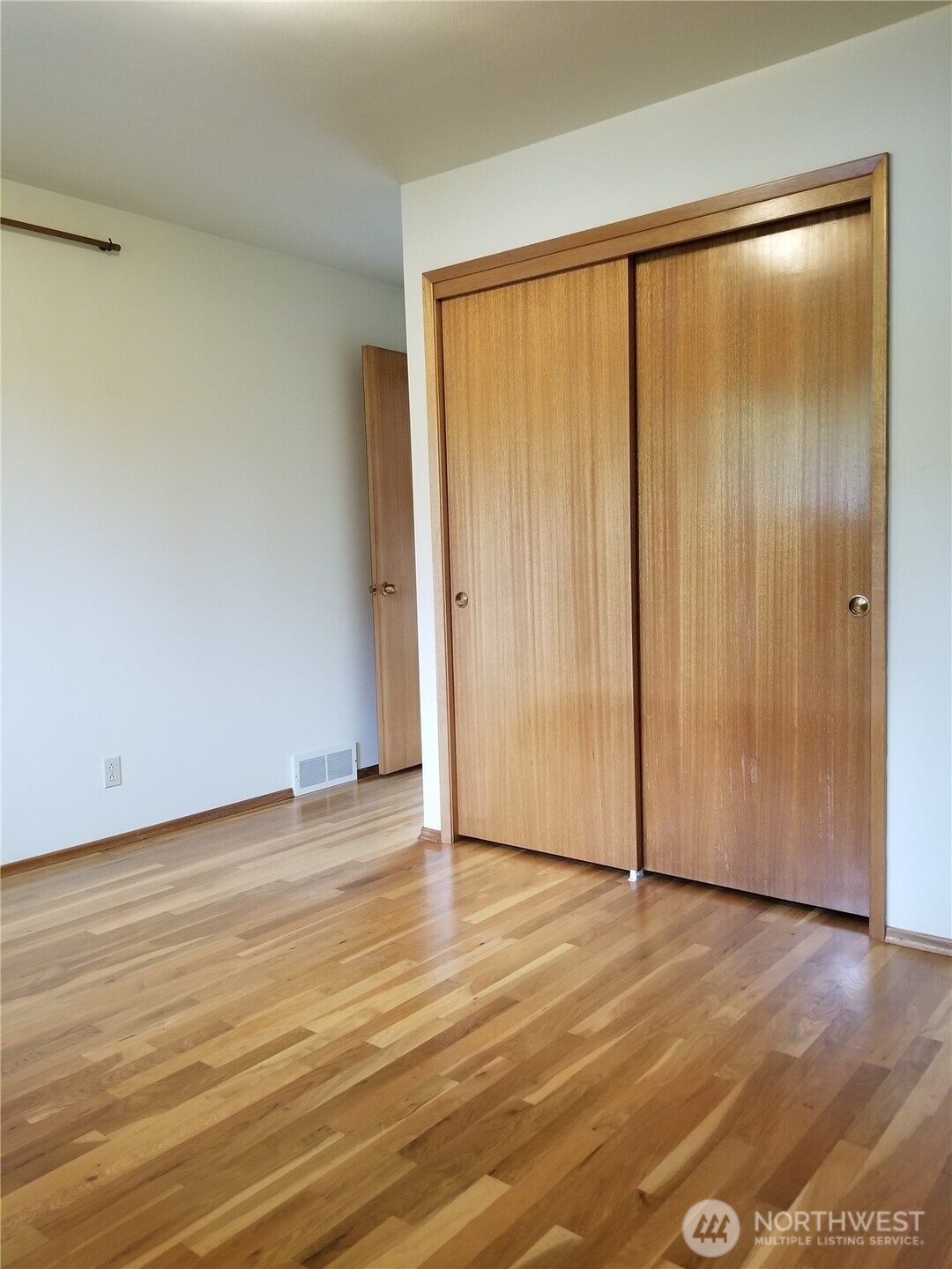 18427 91st Place W, Edmonds, WA 98026