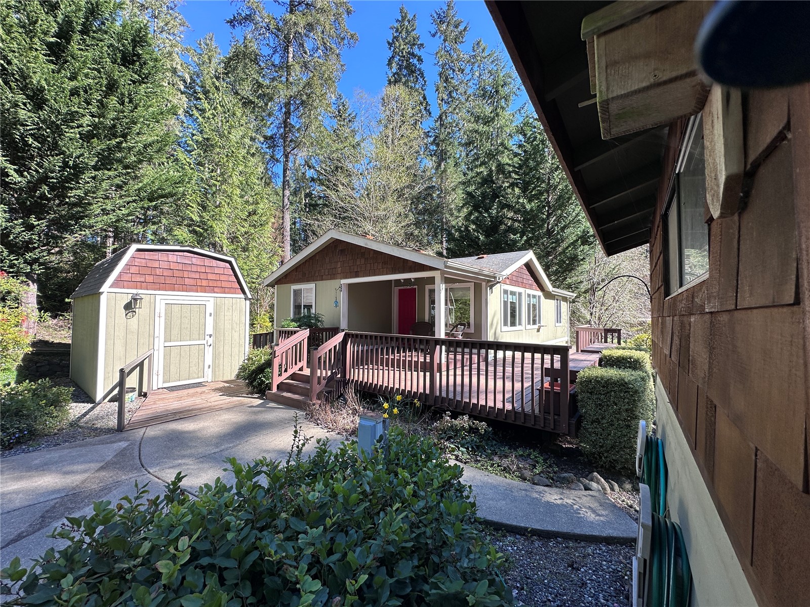 920 E Mason Lake Drive E, Grapeview, WA 98546