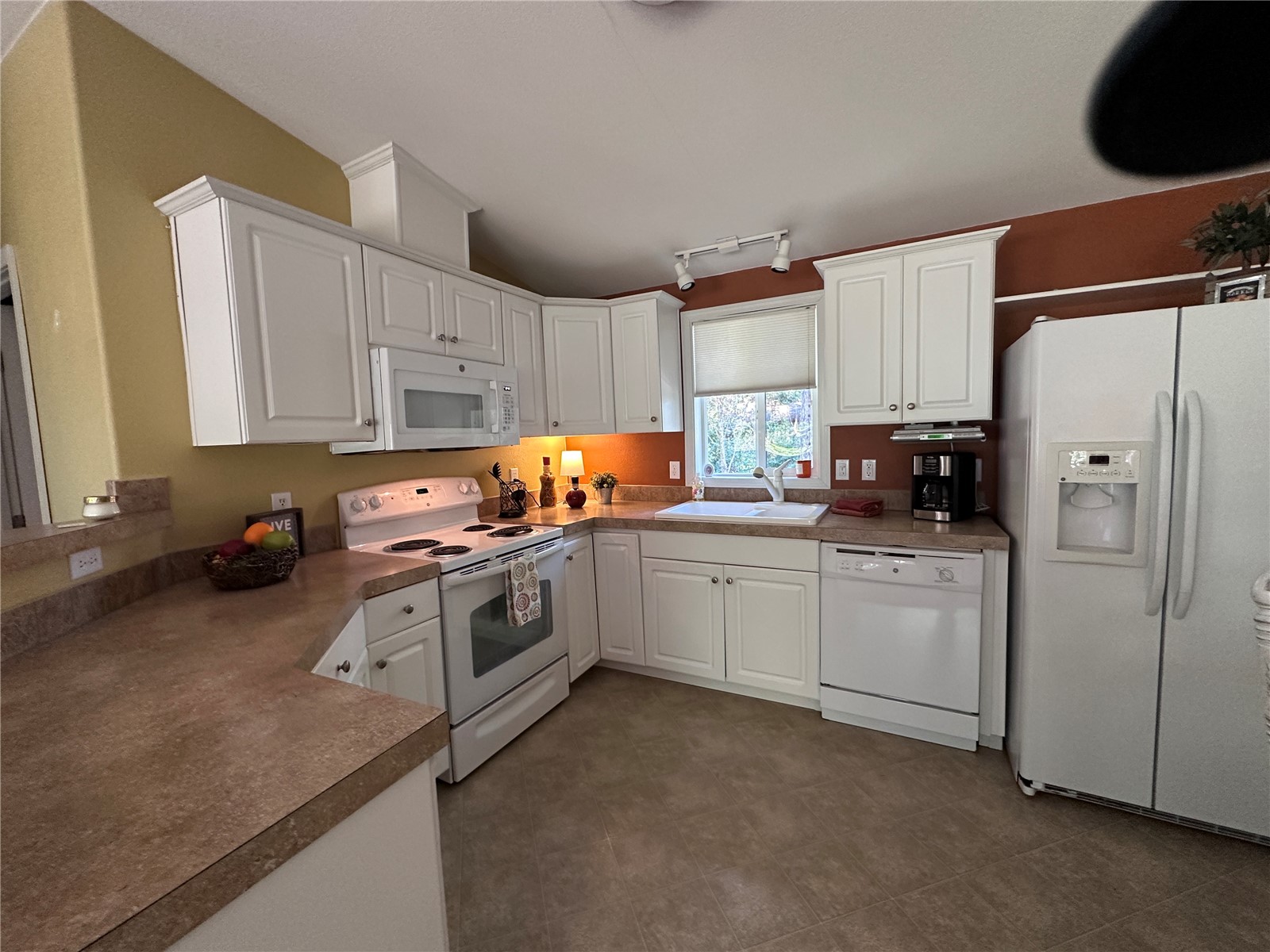920 E Mason Lake Drive E, Grapeview, WA 98546