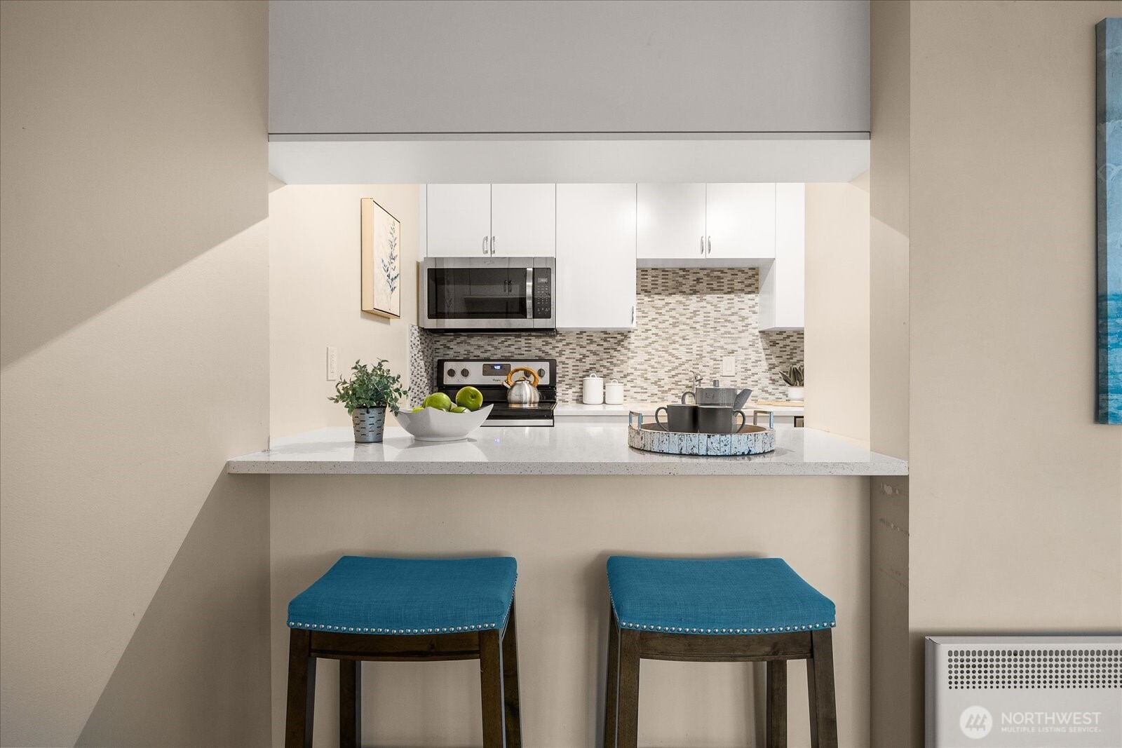 5101 NE 55th Street #103, Seattle, WA 98105