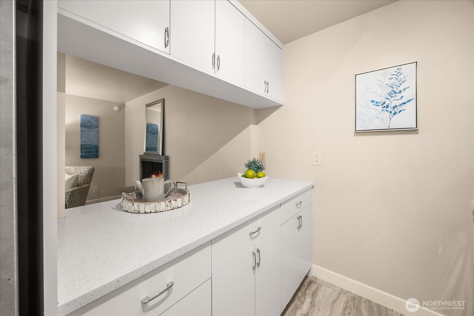 5101 NE 55th Street #103, Seattle, WA 98105