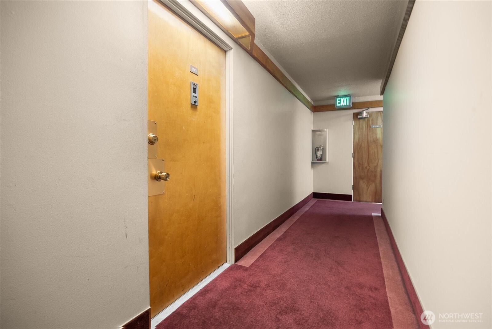 5101 NE 55th Street #103, Seattle, WA 98105