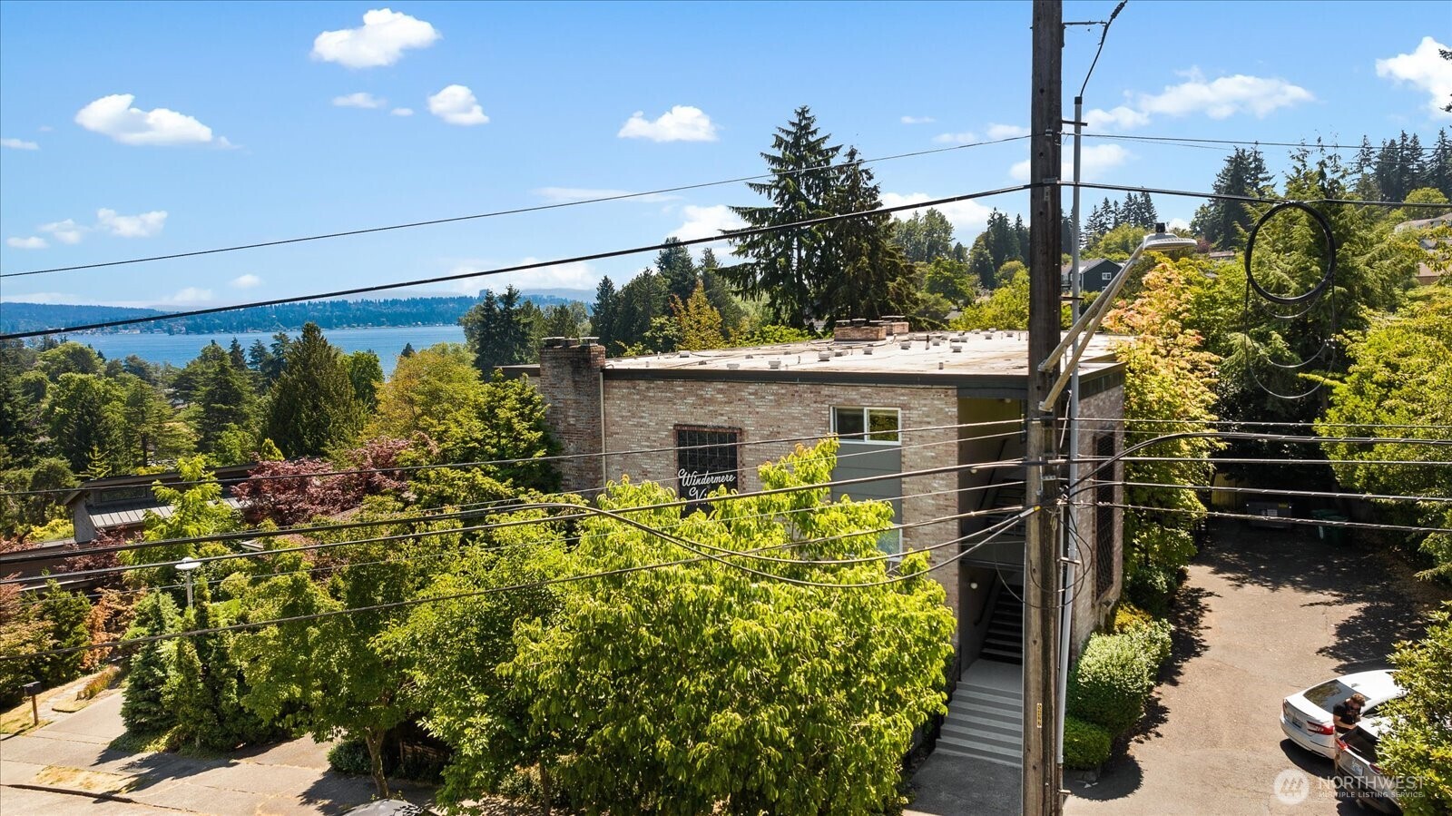 5101 NE 55th Street #103, Seattle, WA 98105