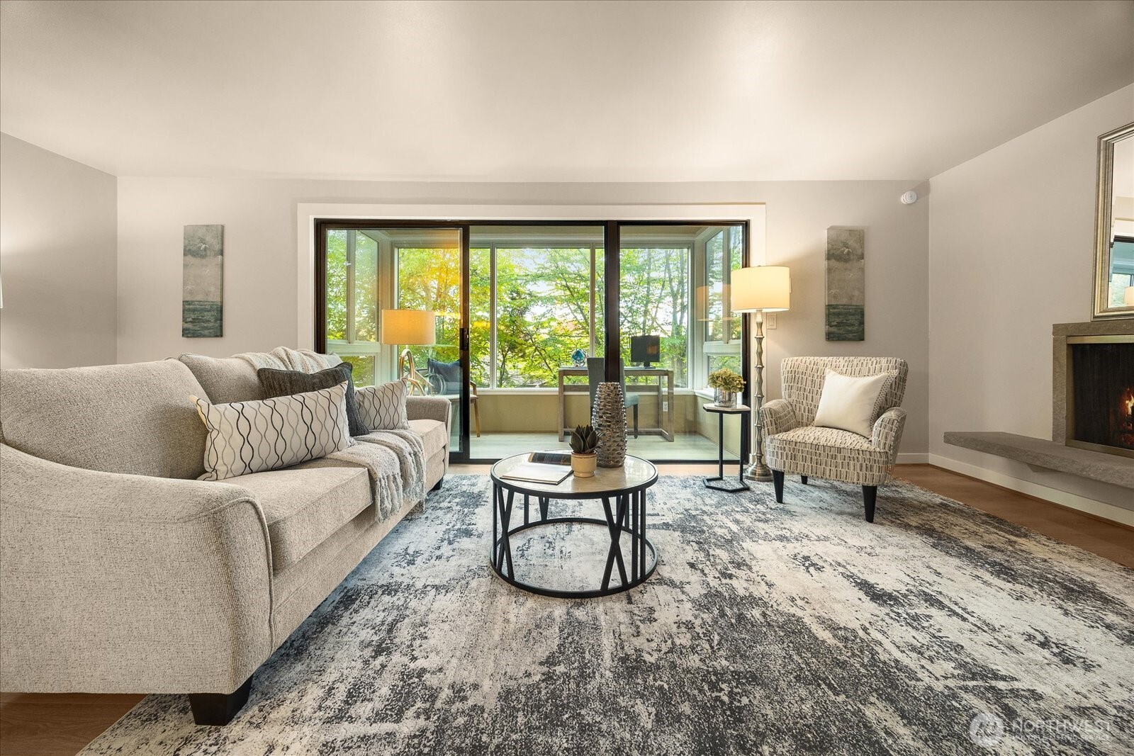 5101 NE 55th Street #103, Seattle, WA 98105