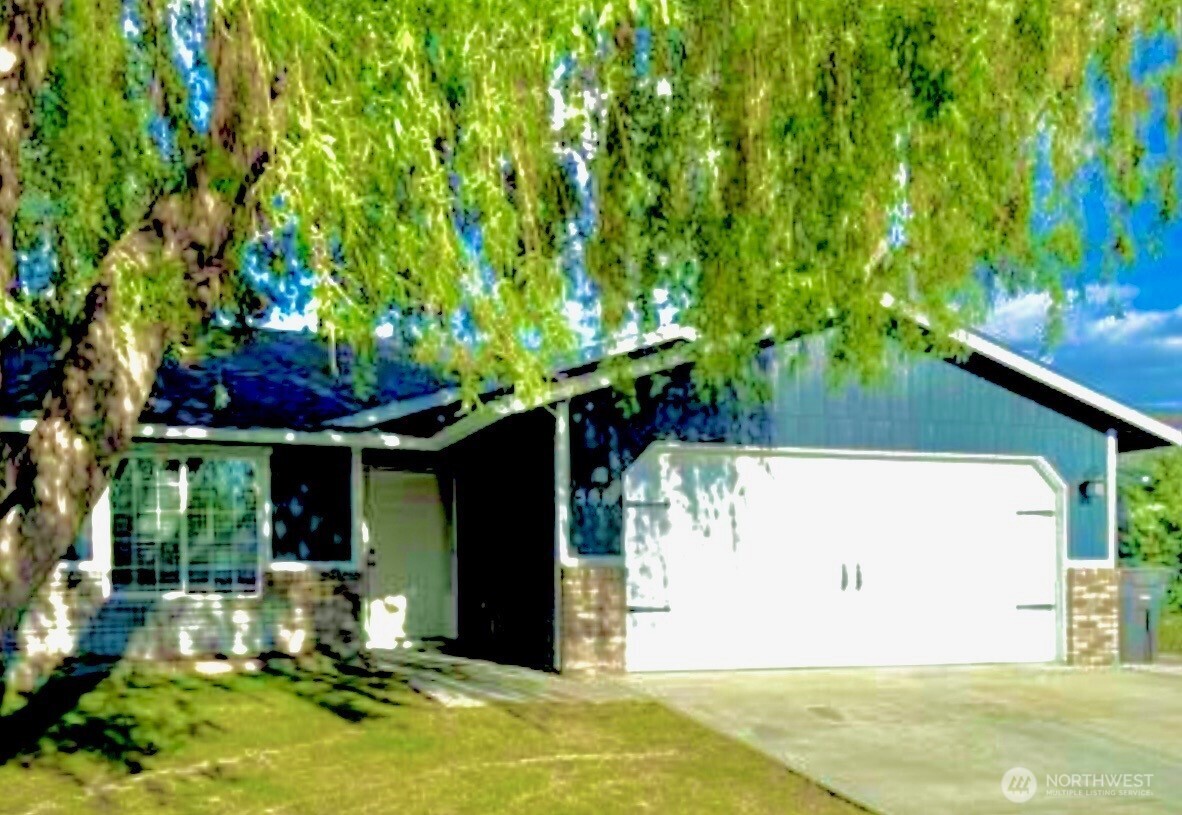 586 L Street SE, Ephrata, WA 98823