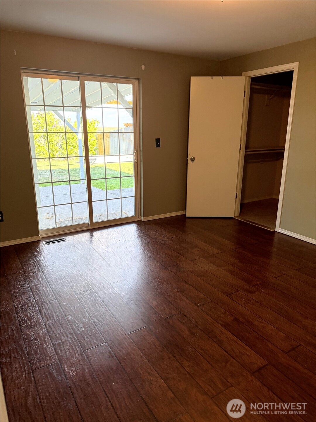 586 L Street SE, Ephrata, WA 98823