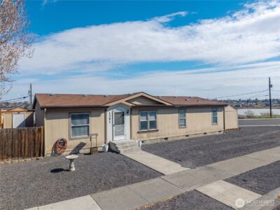 1341 W Columbia Avenue , Moses Lake, WA 98837 - Photo 1