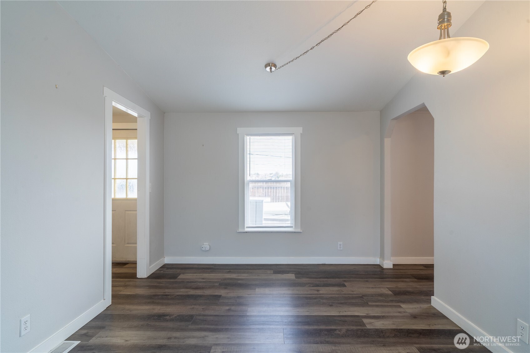 1341 W Columbia Avenue , Moses Lake, WA 98837