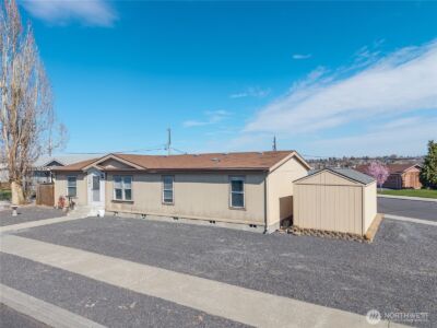 1341 W Columbia Avenue , Moses Lake, WA 98837 - Photo 2
