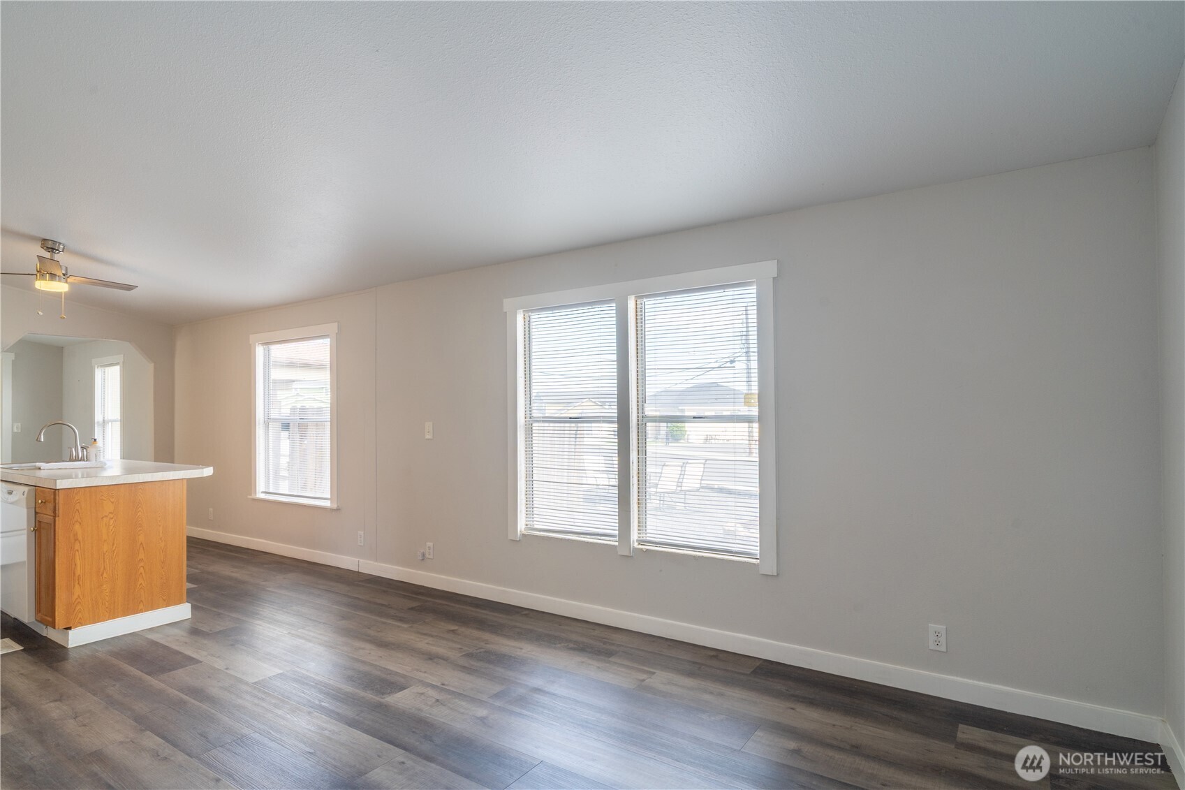 1341 W Columbia Avenue , Moses Lake, WA 98837