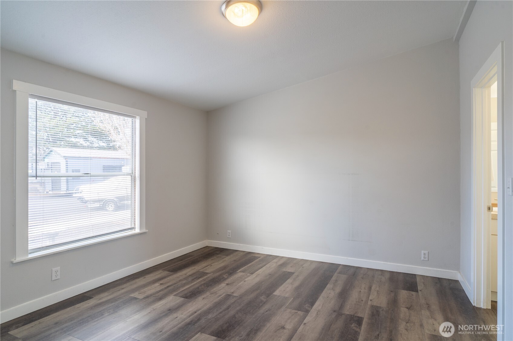 1341 W Columbia Avenue , Moses Lake, WA 98837