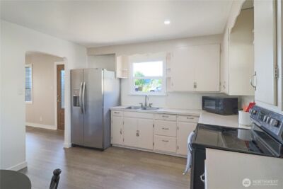 837 NW Duffy Street , Chehalis, WA 98532 - Photo 9