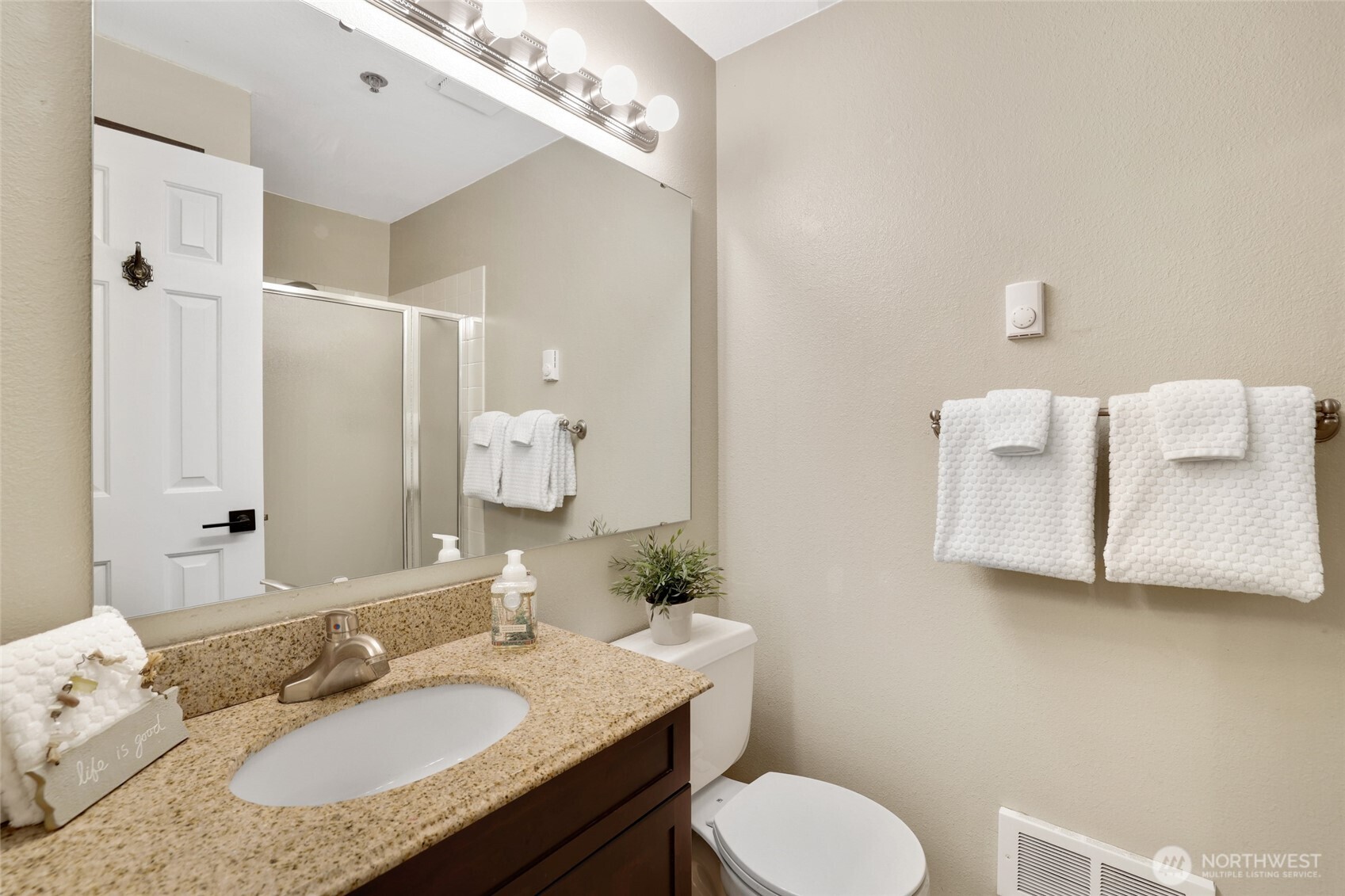 15249 Sunwood Boulevard #A3, Tukwila, WA 98188