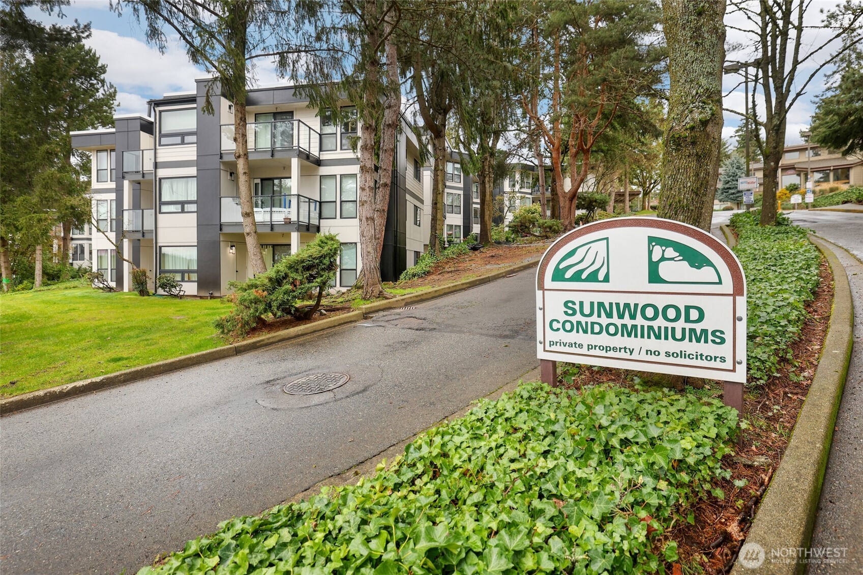 15249 Sunwood Boulevard #A3, Tukwila, WA 98188