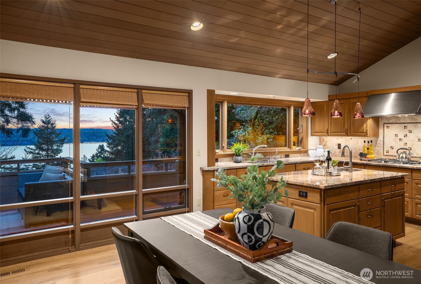 8440 W Mercer Way , Mercer Island, WA 98040