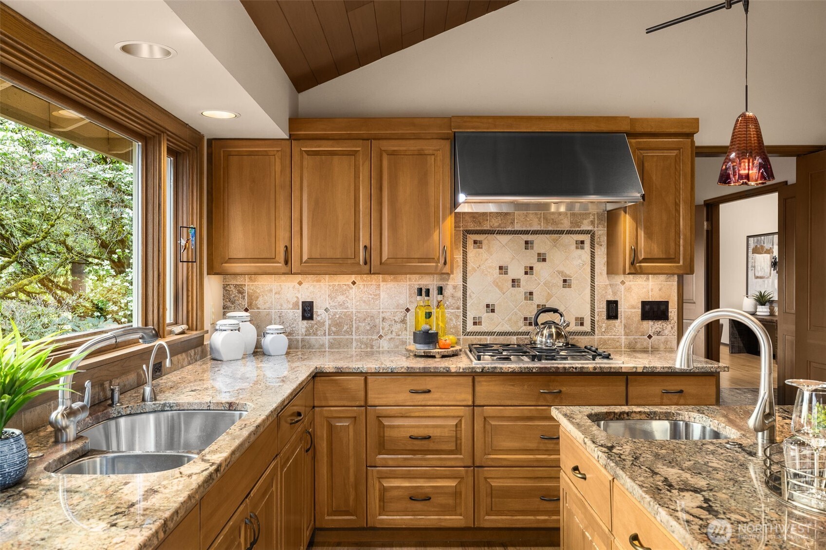 8440 W Mercer Way , Mercer Island, WA 98040