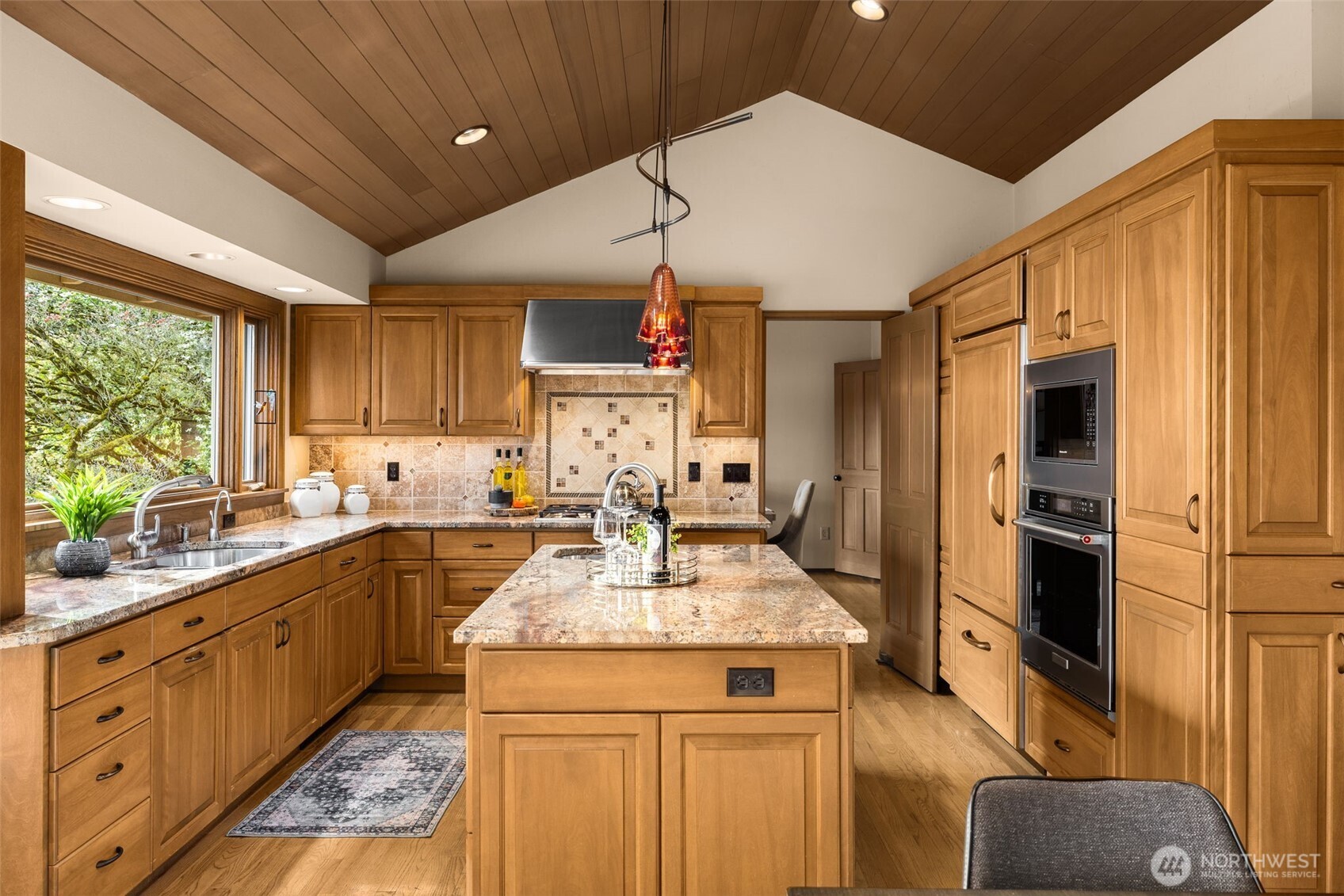 8440 W Mercer Way , Mercer Island, WA 98040