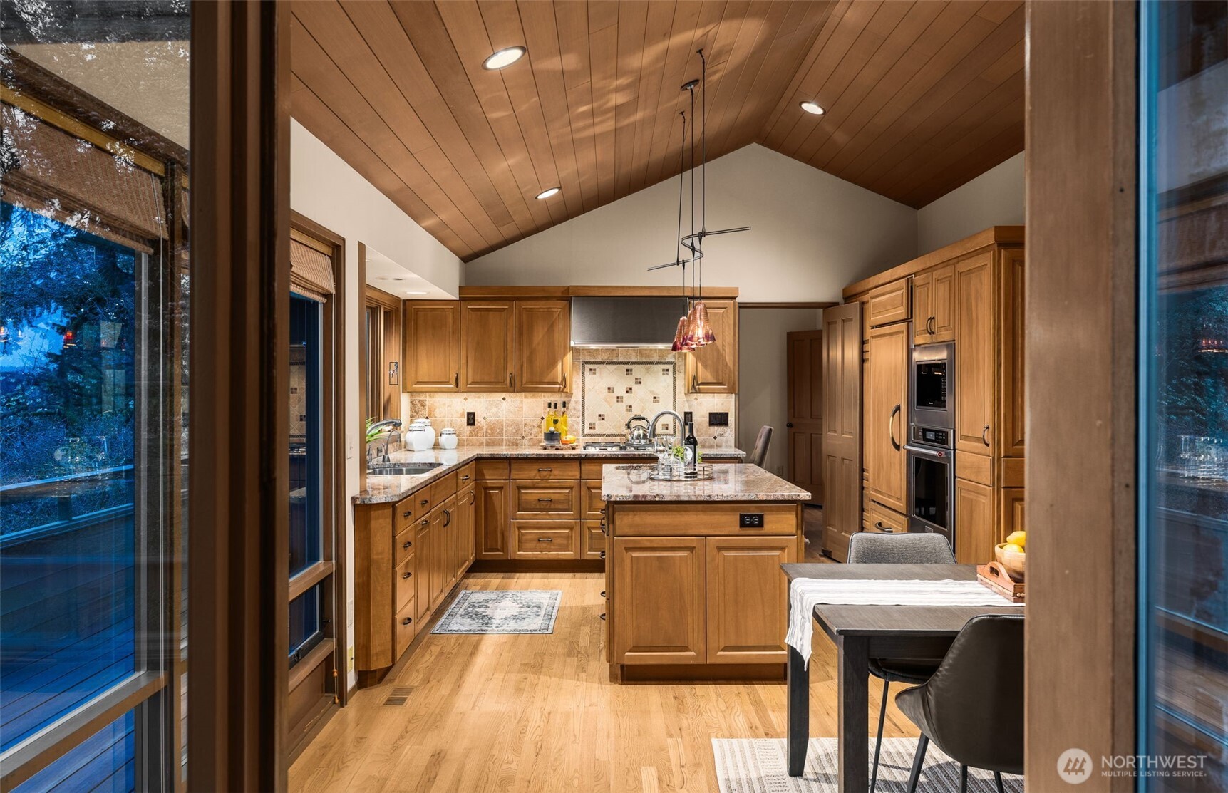 8440 W Mercer Way , Mercer Island, WA 98040