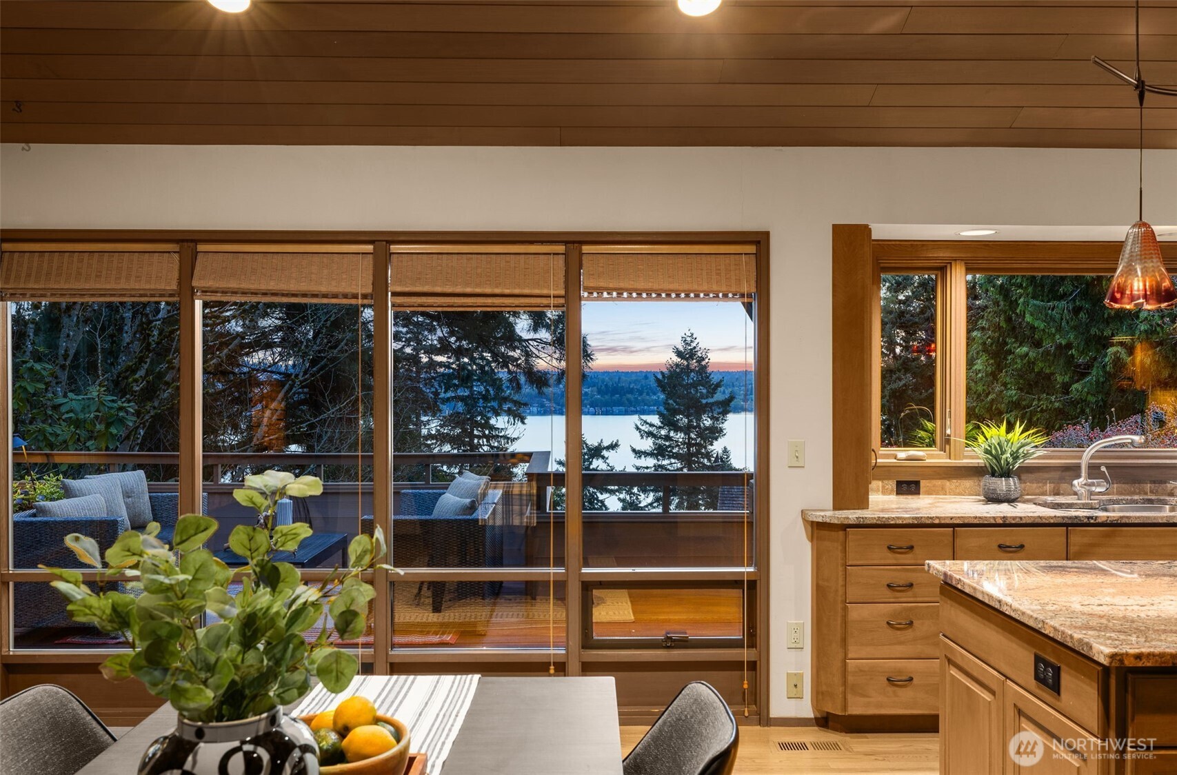 8440 W Mercer Way , Mercer Island, WA 98040