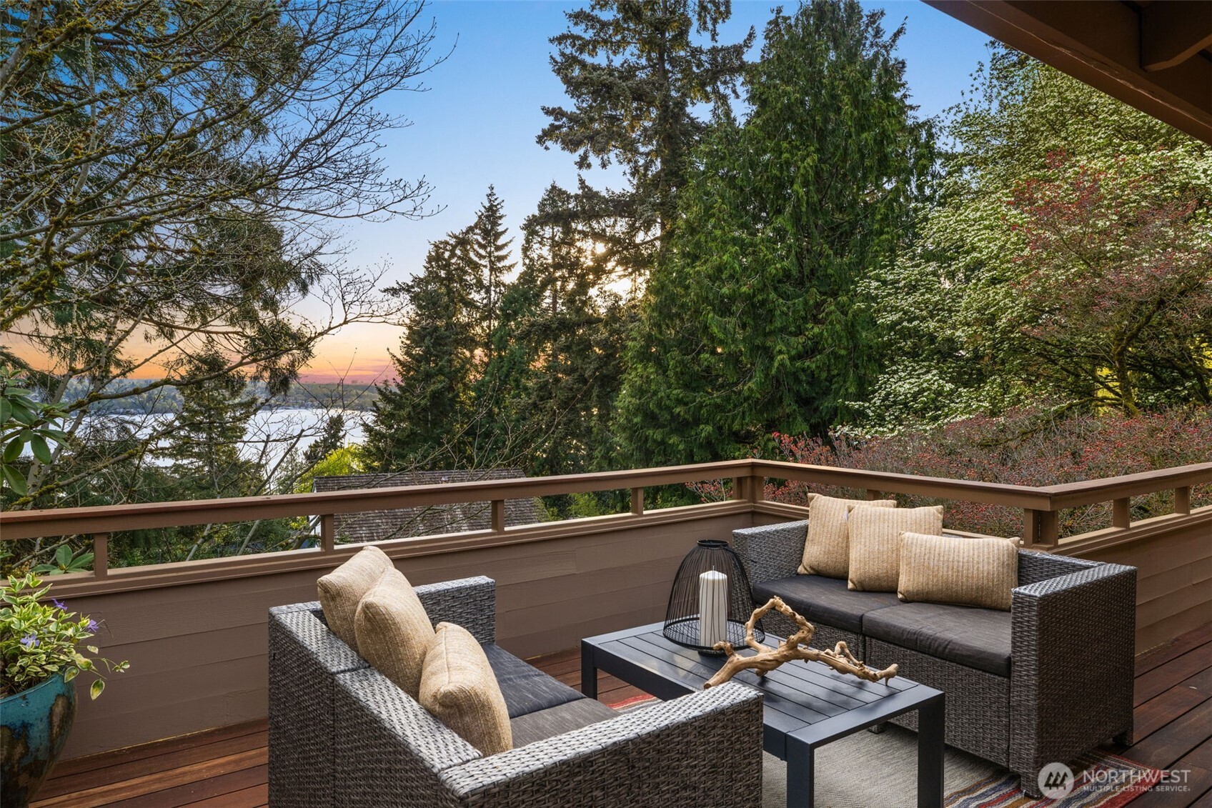 8440 W Mercer Way , Mercer Island, WA 98040