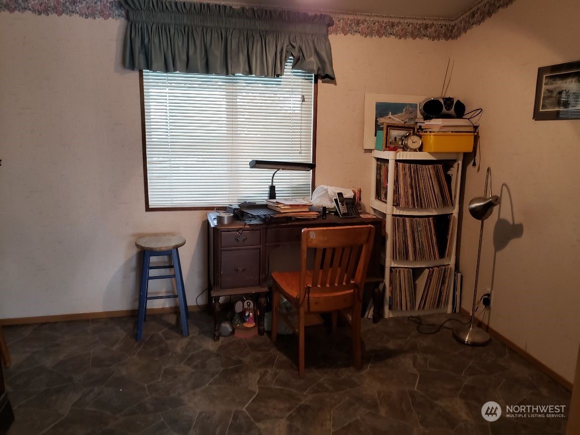 520 Willow Drive #111, Enumclaw, WA 98022