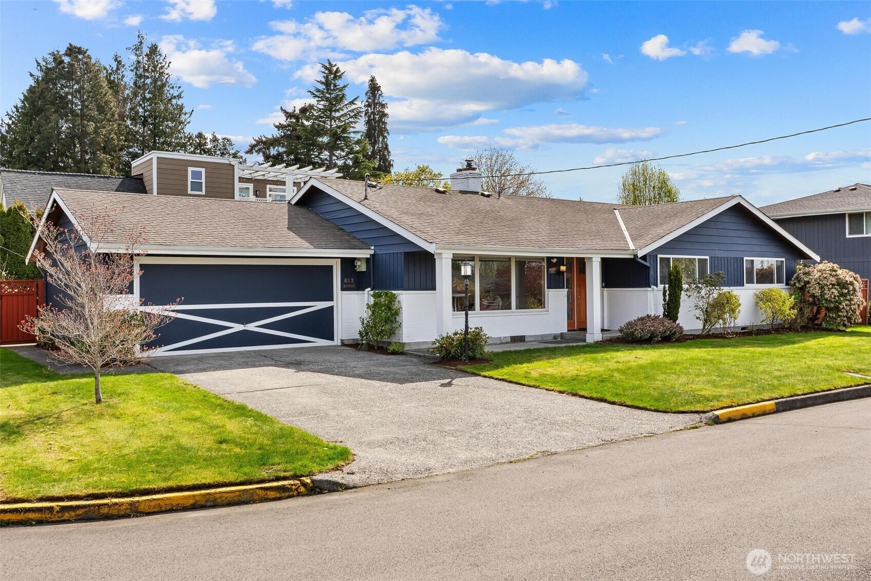 612 Aloha Way , Edmonds, WA 98020
