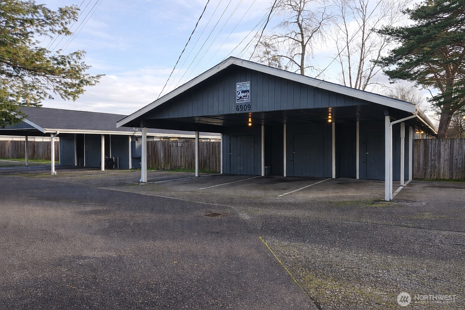 6905 6909 S Madison , Tacoma, WA 98409