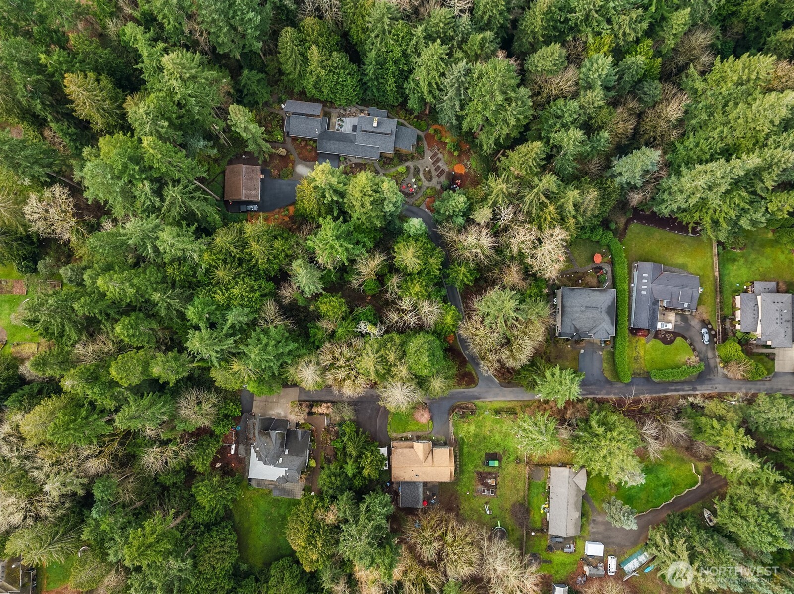 9351 Moss Lane NE, Bainbridge Island, WA 98110