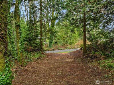 9351 Moss Lane NE, Bainbridge Island, WA 98110 - Photo 10