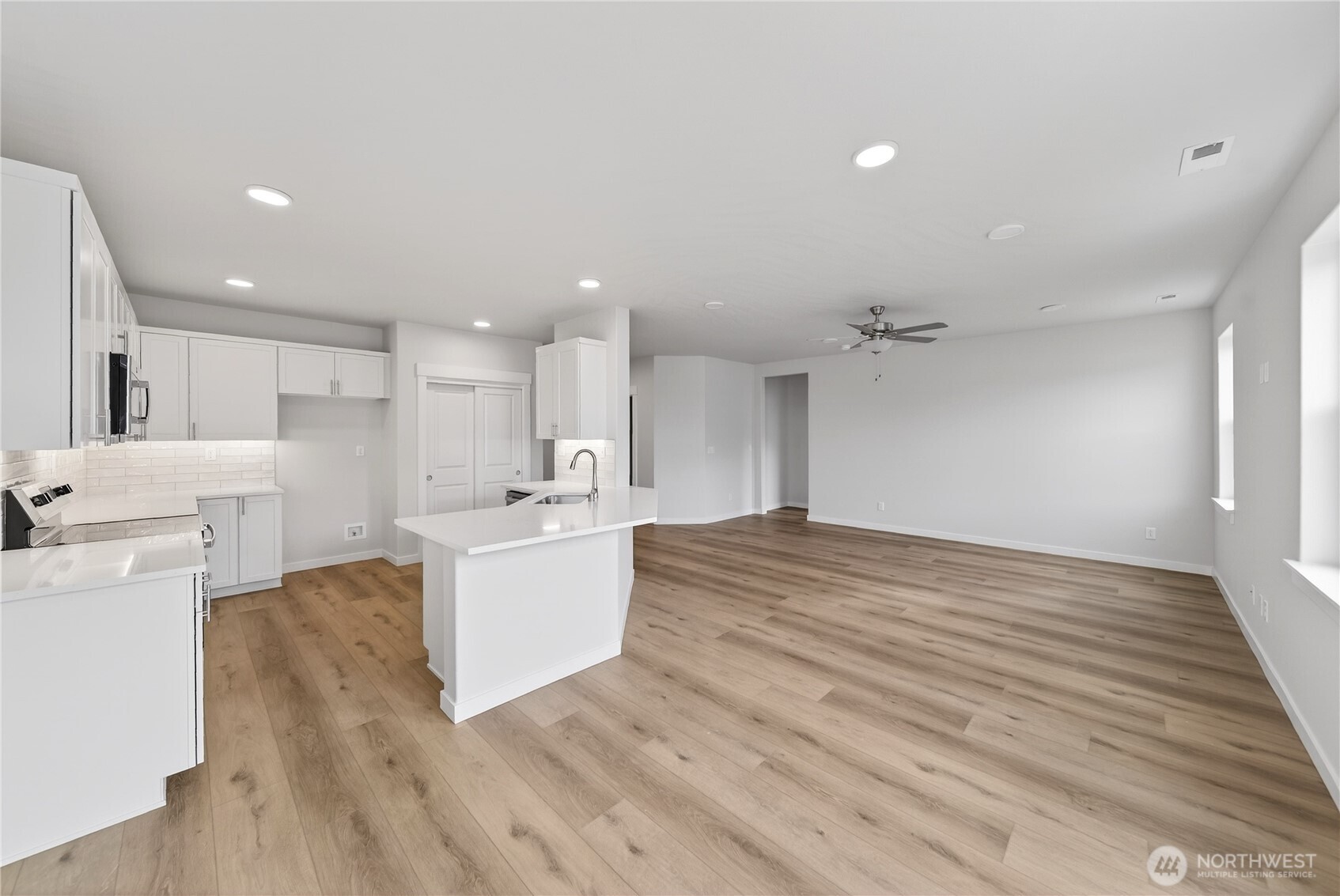 4333 W Sand Hill St. , Moses Lake, WA 98837