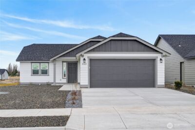 4322 W Redhead Ave , Moses Lake, WA 98837