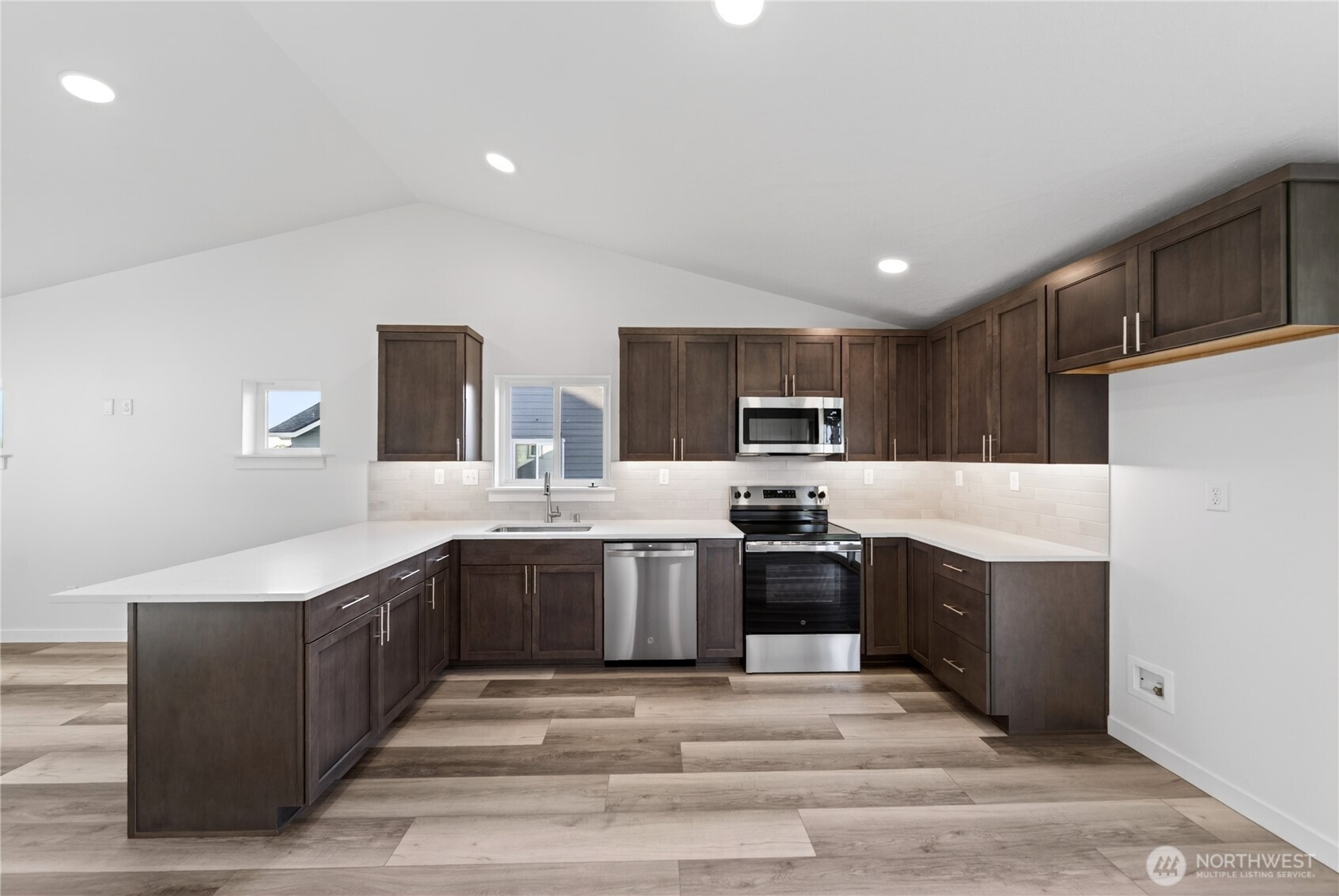 4322 W Redhead Ave , Moses Lake, WA 98837