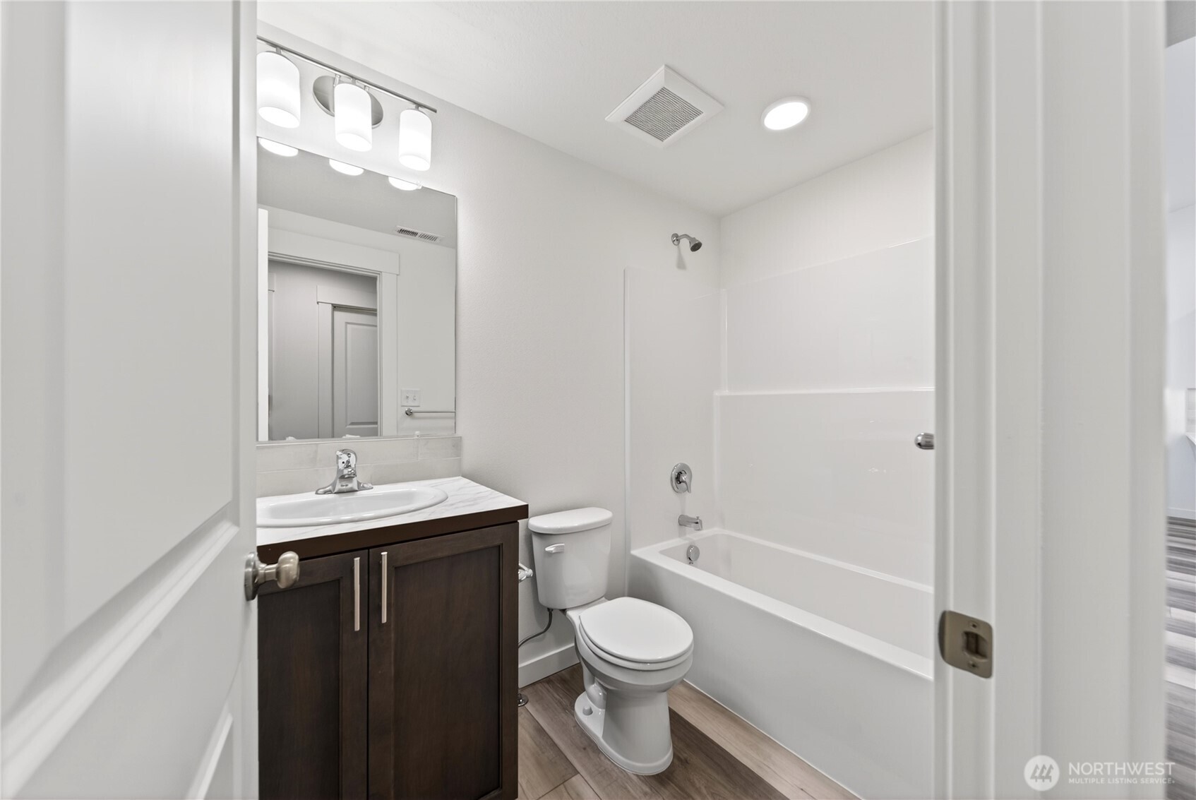 4322 W Redhead Ave , Moses Lake, WA 98837