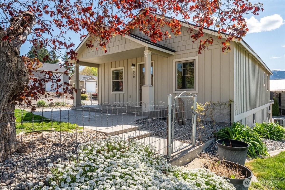 2250 8th Street SE, East Wenatchee, WA 98802