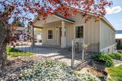 2250 8th Street SE, East Wenatchee, WA 98802 - Photo 3
