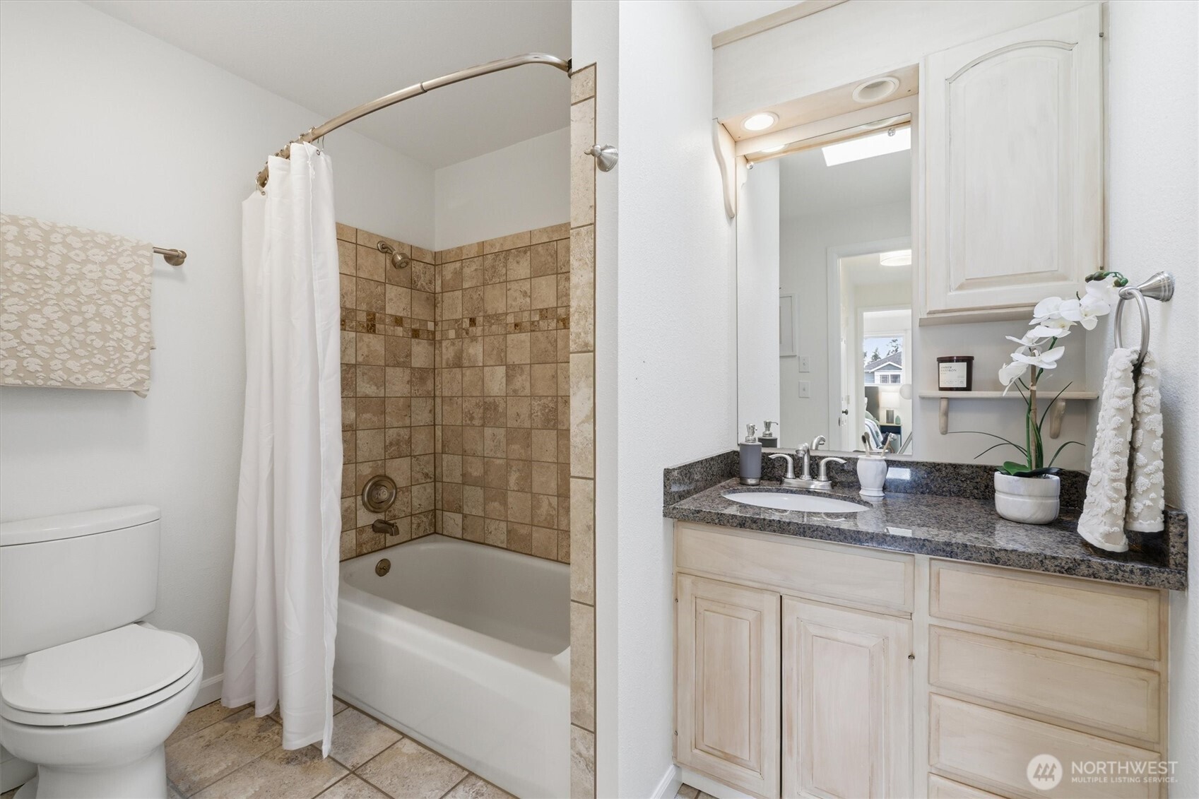 15733 Interlake Avenue N, Shoreline, WA 98133