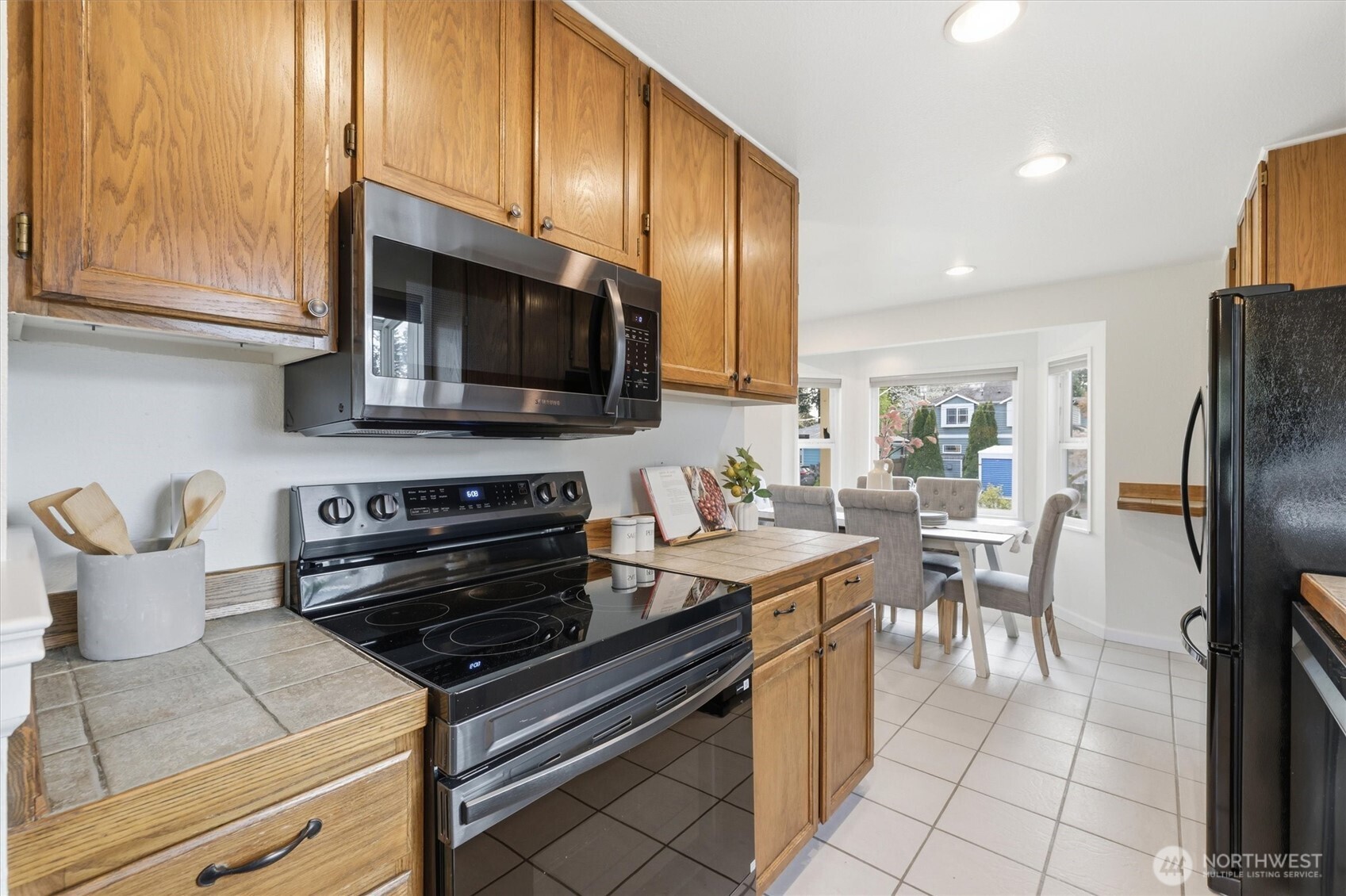 15733 Interlake Avenue N, Shoreline, WA 98133