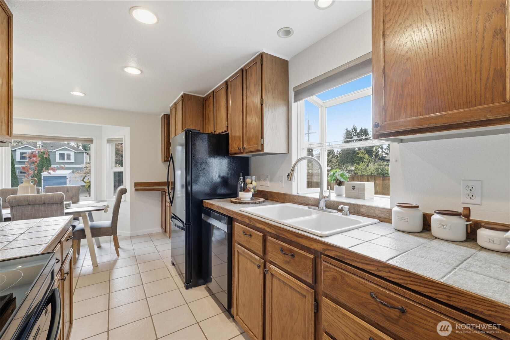 15733 Interlake Avenue N, Shoreline, WA 98133