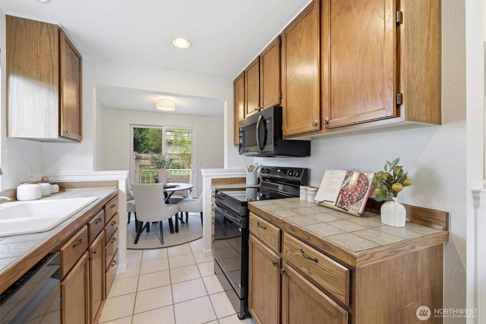 15733 Interlake Avenue N, Shoreline, WA 98133