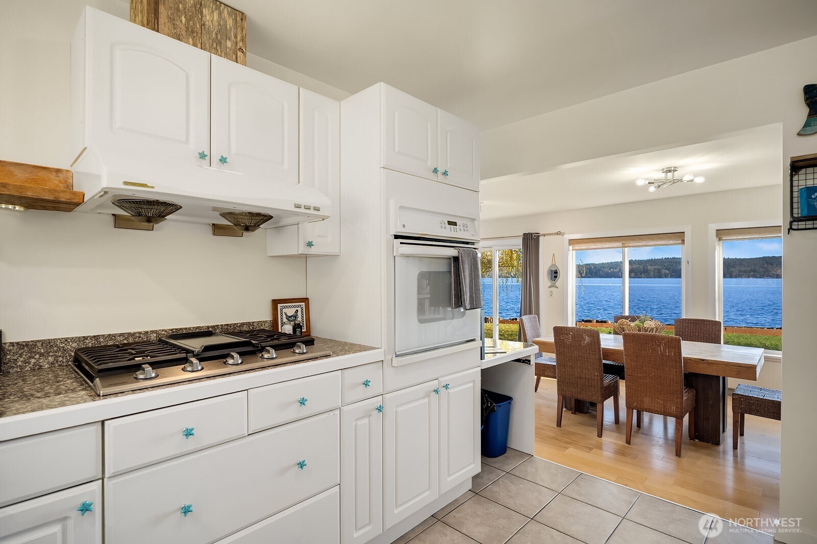 24410 Vashon Highway SW, Vashon, WA 98070