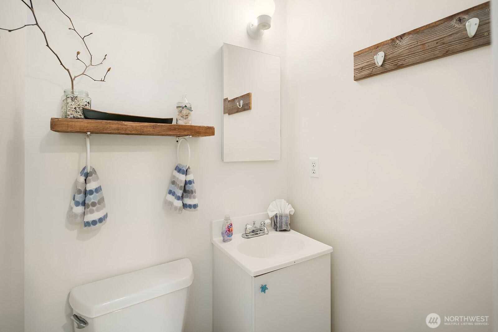 24410 Vashon Highway SW, Vashon, WA 98070