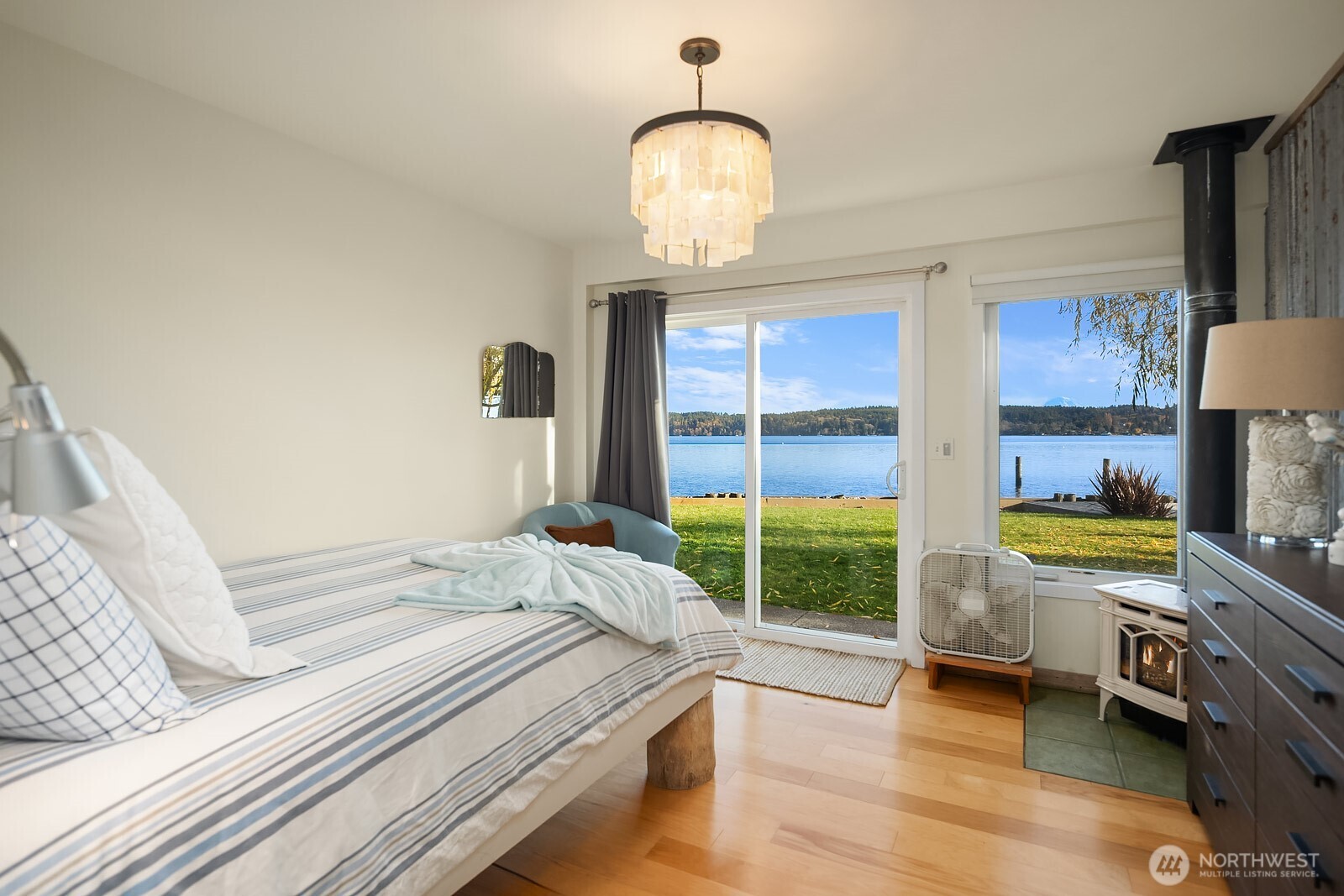 24410 Vashon Highway SW, Vashon, WA 98070