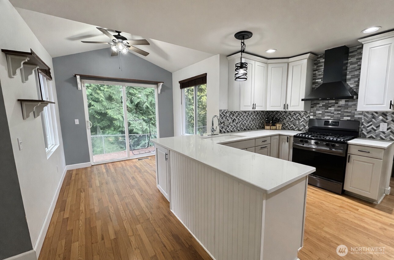 2971 Sprague Street , Port Orchard, WA 98366