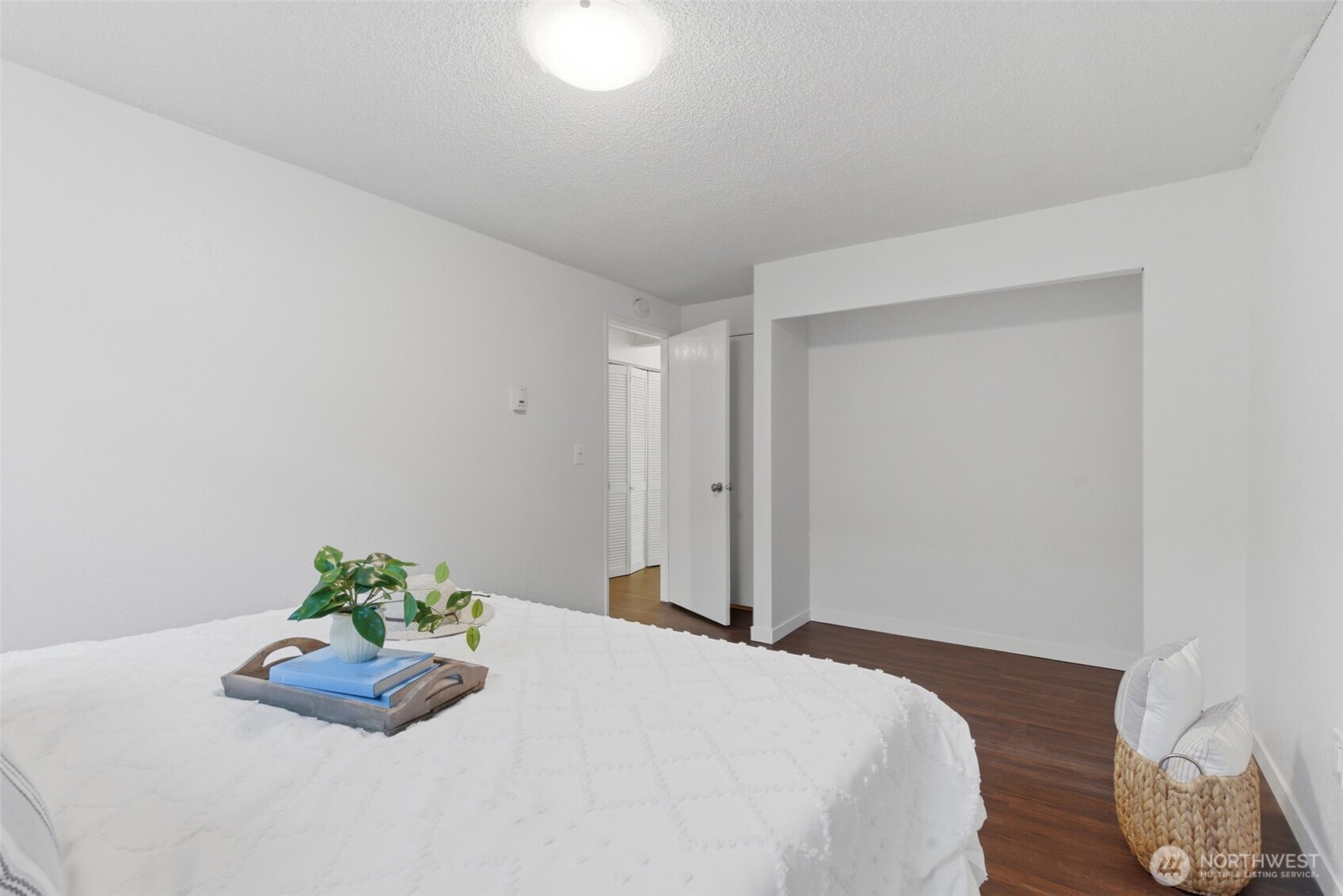 26425 Pennsylvania Avenue NE #4, Kingston, WA 98346