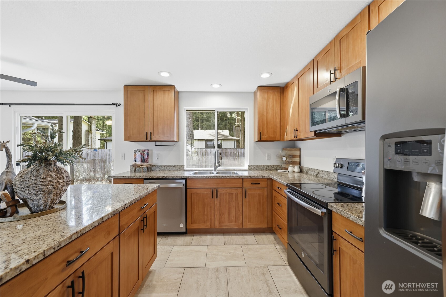 3340 SE Cedar Court , Port Orchard, WA 98366