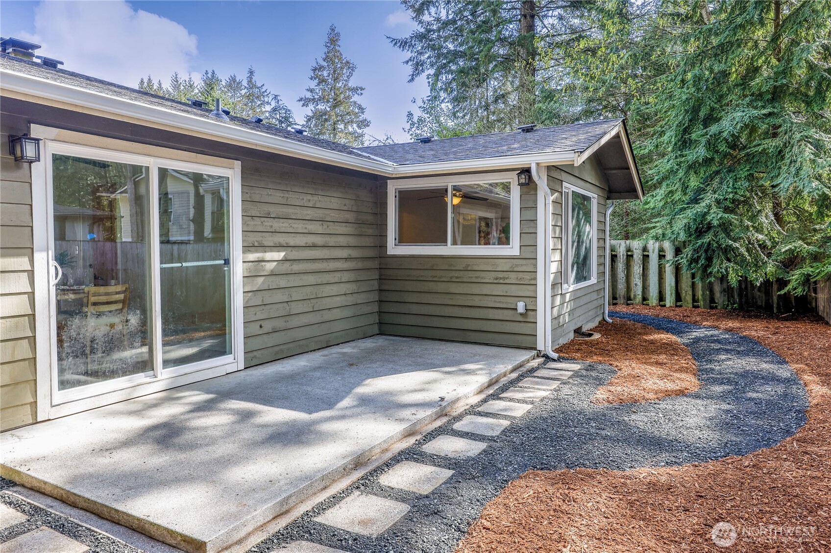 3340 SE Cedar Court , Port Orchard, WA 98366
