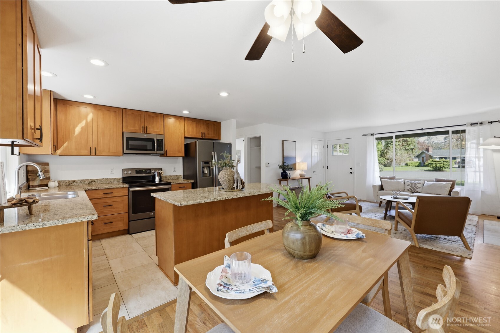 3340 SE Cedar Court , Port Orchard, WA 98366